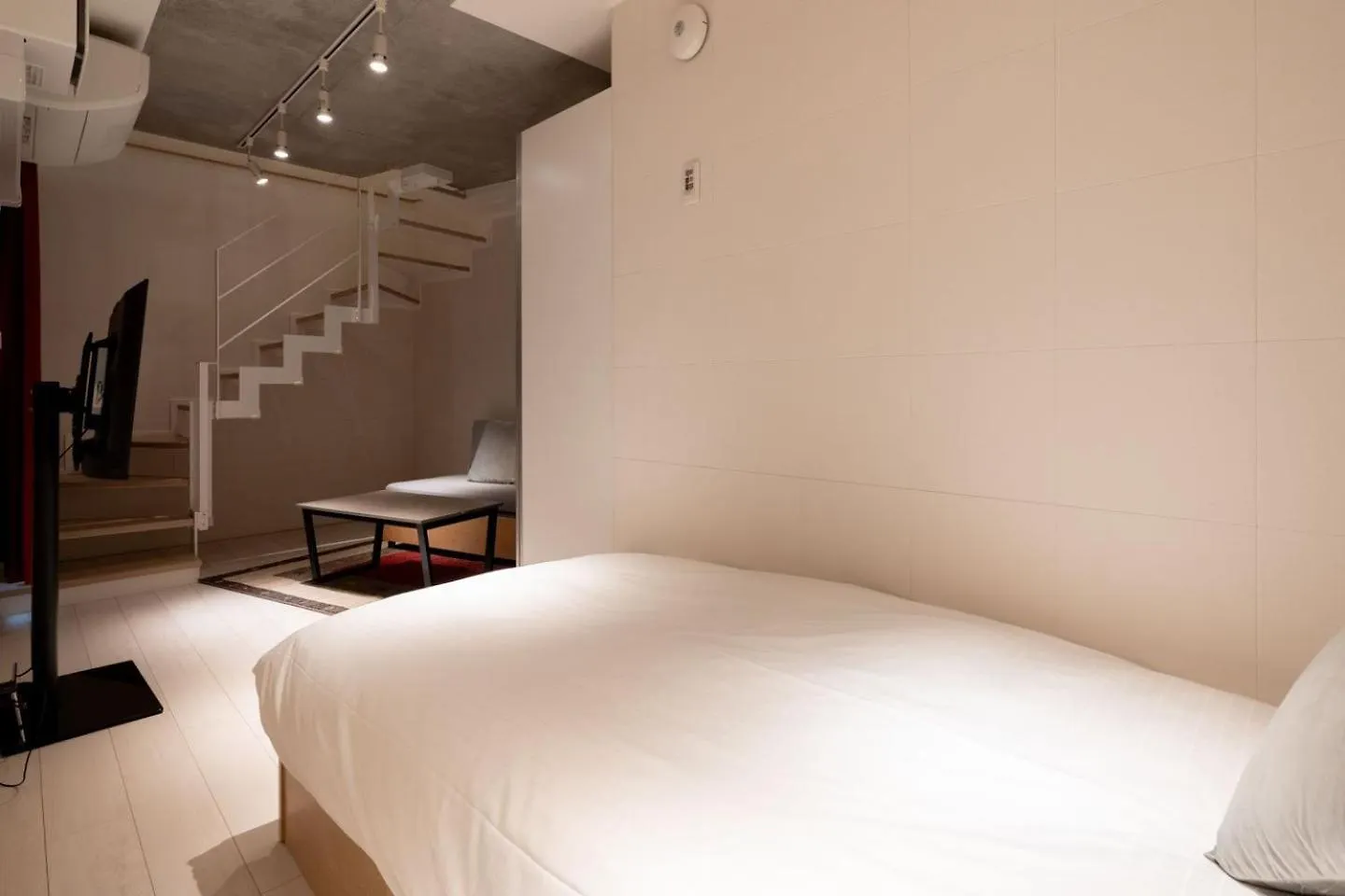 Leclerc Higashi-Shinjuku Apartment Tokyo Japan